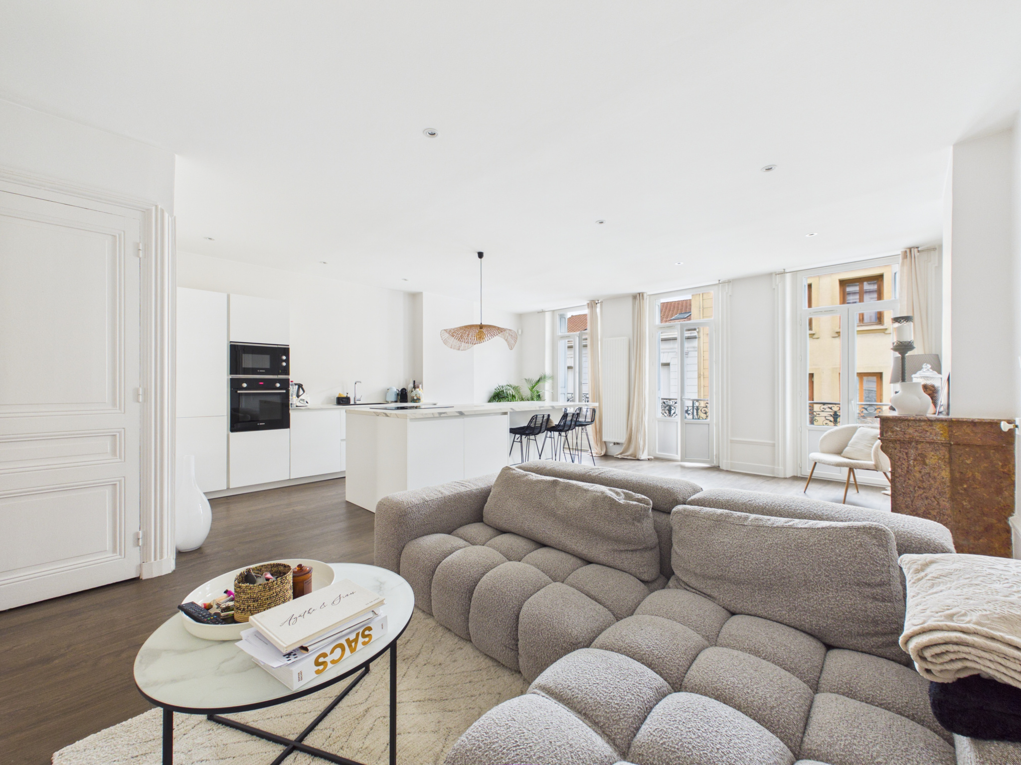 SAINT-ÉTIENNE COURS FAURIEL  - Appartement 3 pièces   81 m2   Entièrement rénové