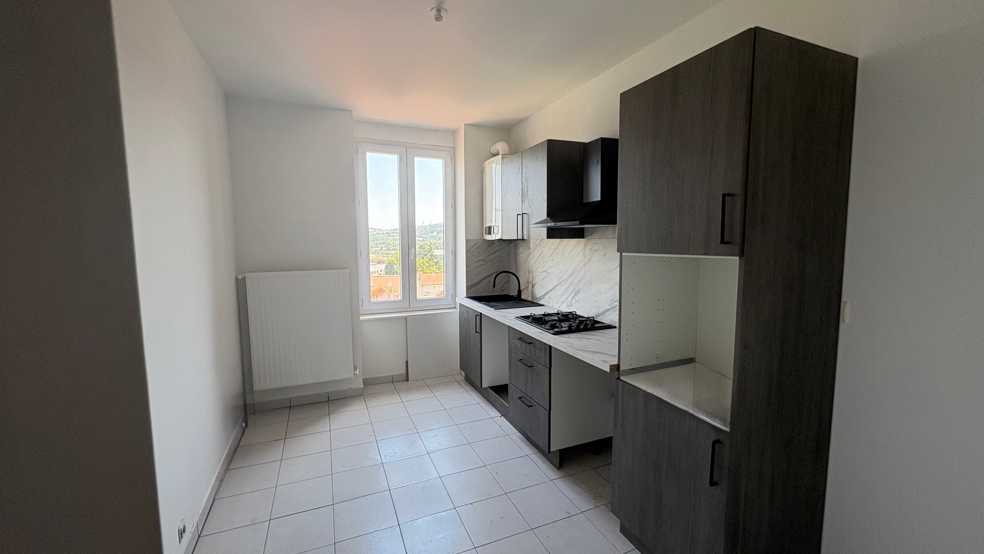 Exclusivité / Saint-Étienne Zenith Duplex F3 Rénové cuisine équipée disponible de suite.