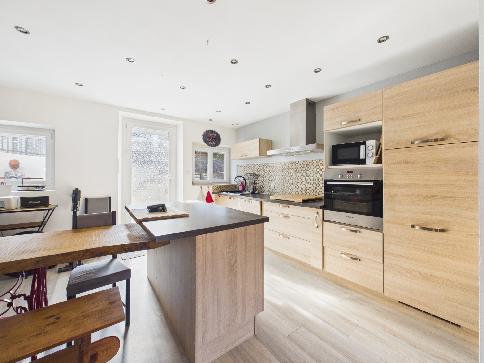 Maison de ville en pierre rénovée   92 m2  (Terrasse et Garage)