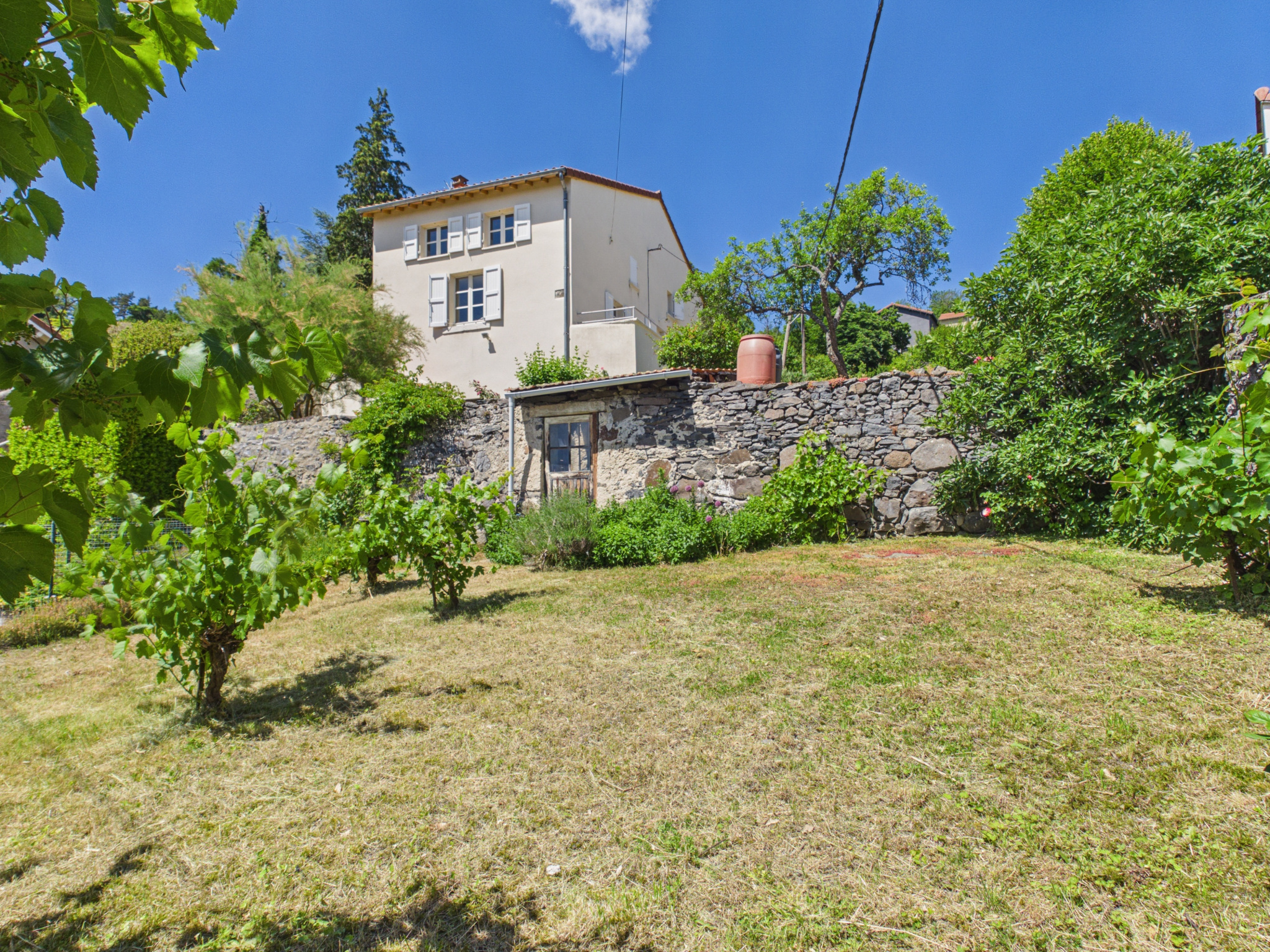 Maison 4 pièces 106m2 et grand terrain 1908 m2