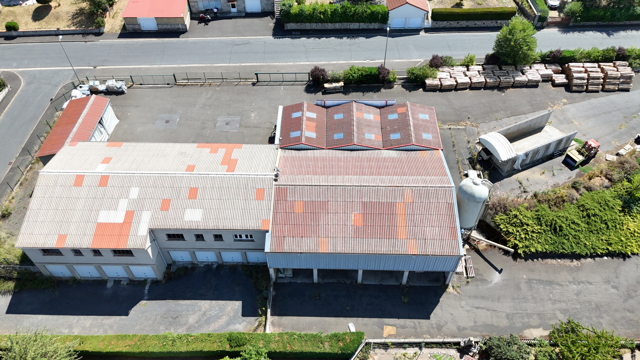 Ensemble immobilier professionnel, local commercial, dépôt, atelier, garage...