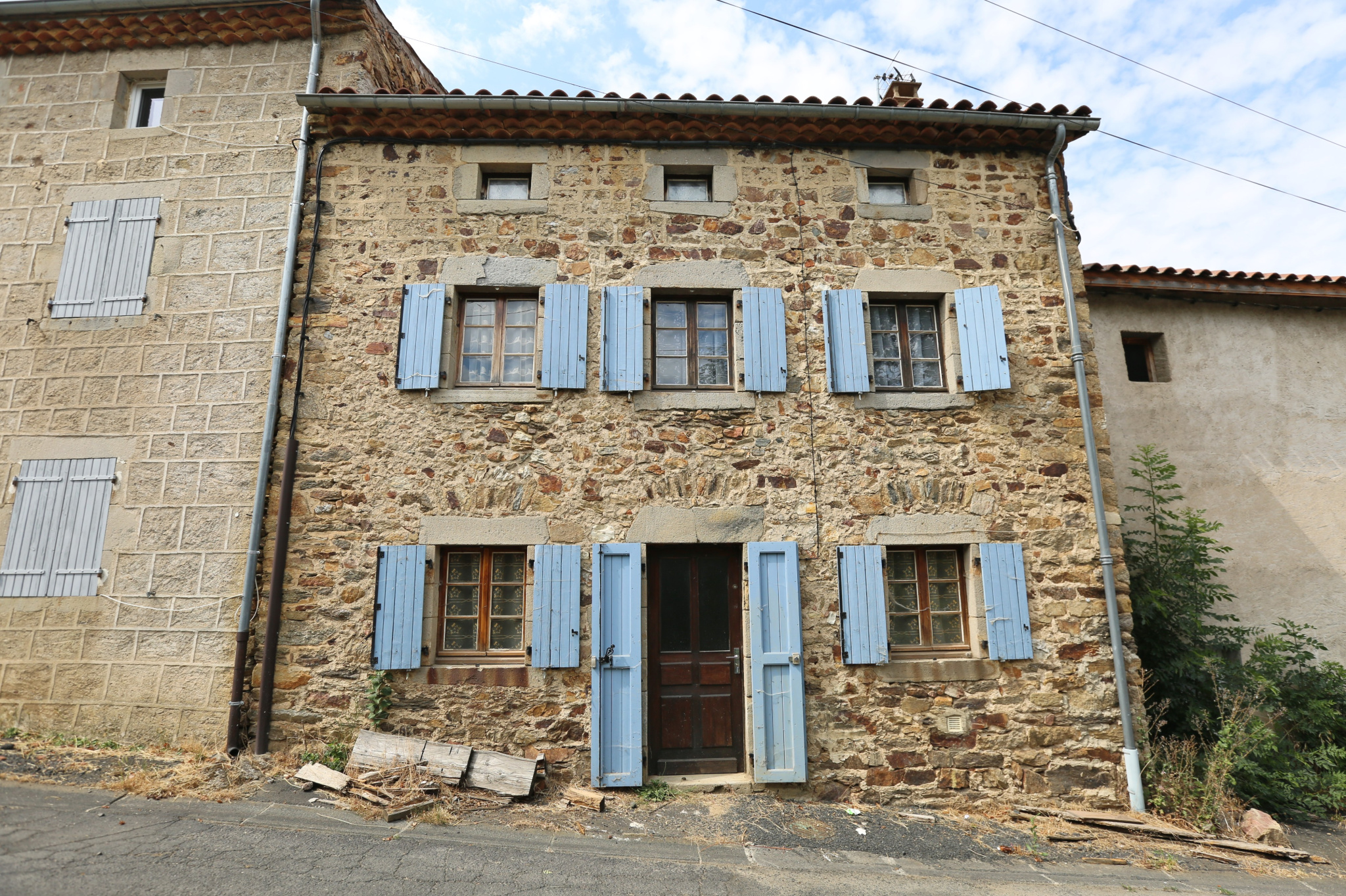 Maison de bourg en pierre