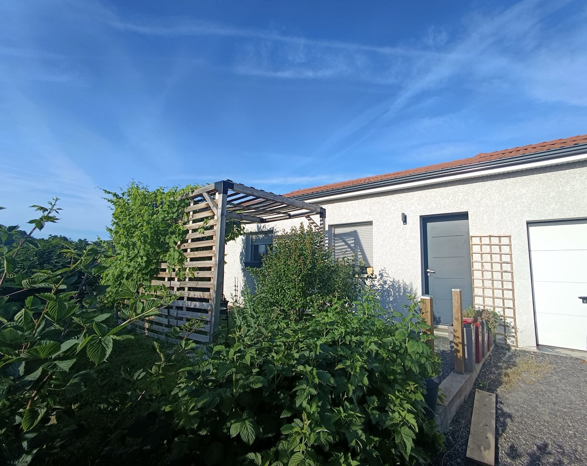 Maison récente, 4 chambres, avec jardin et prestations modernes   Sainte-Florine