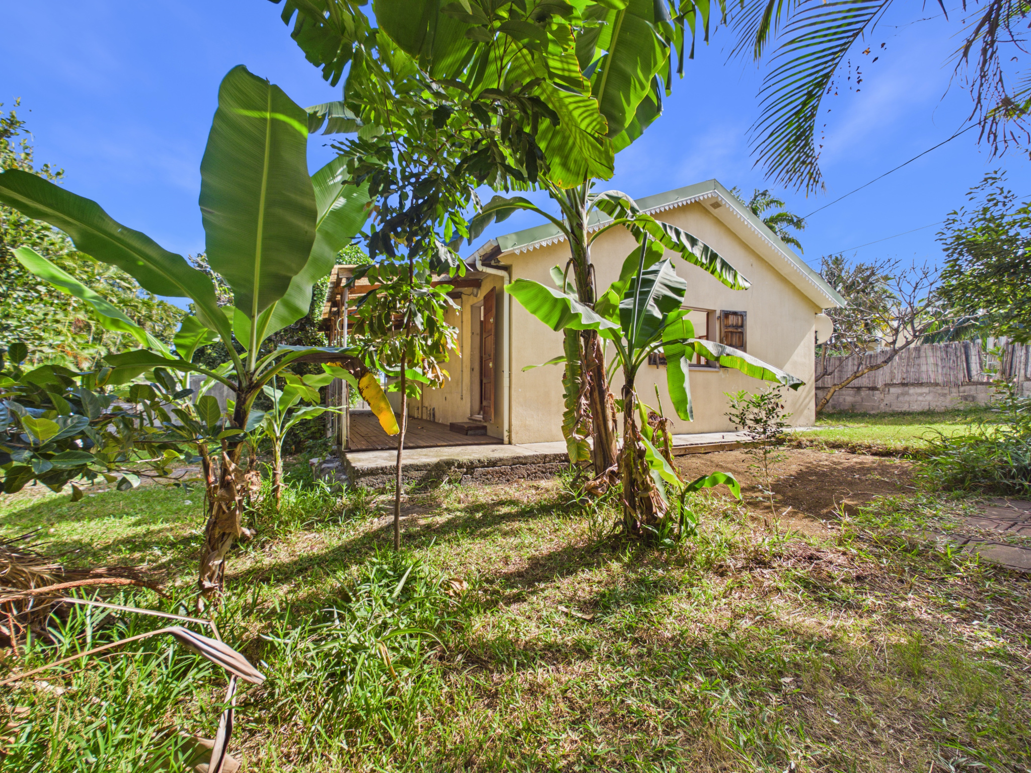 Maison T4 de 700m2 à fort potentiel   Ravine des Cabris