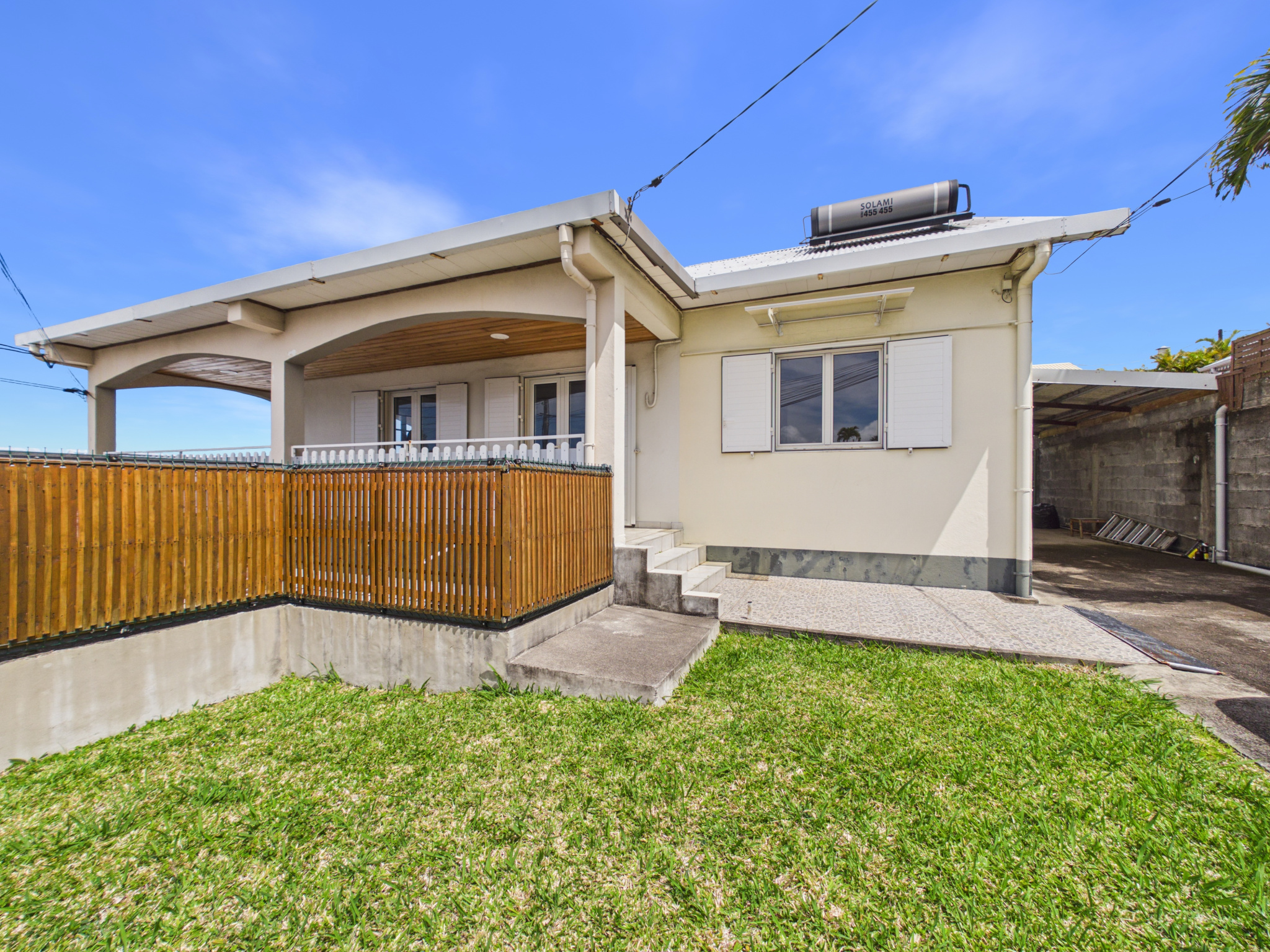 MAISON 3 CHAMBRES - 91 m2-  PETITE-ÎLE