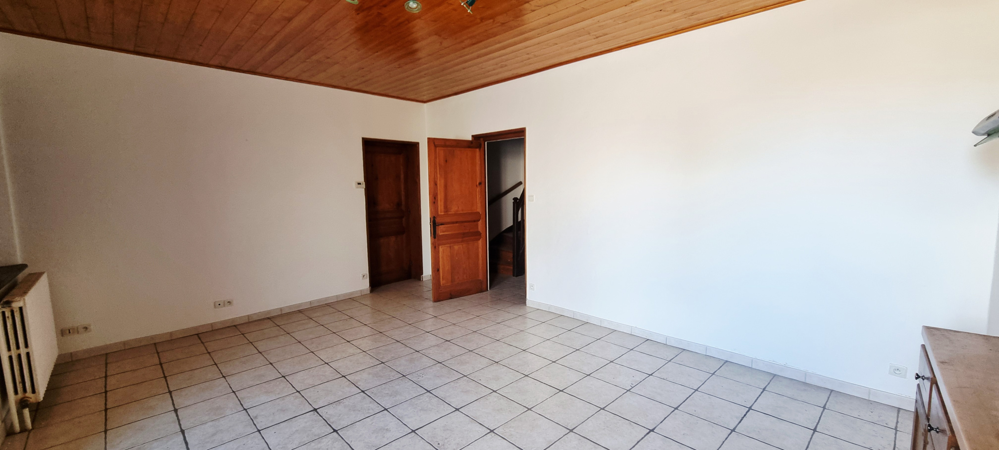 Estivareilles   Maison de village en pierre, 4 pièces, 100 m2 habitables, fort potentiel
