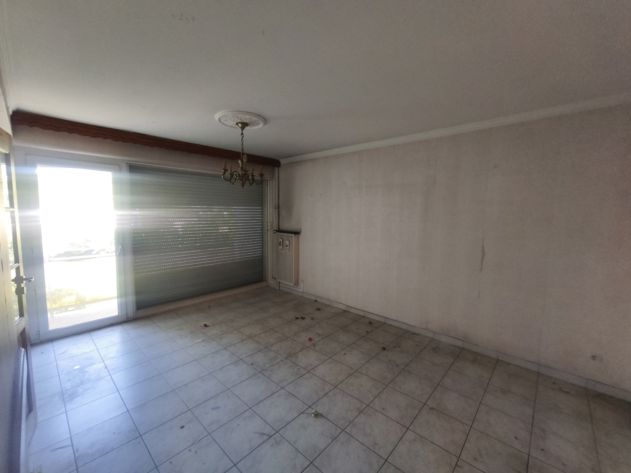 Appartement T2 avec terrasse, parking et cave   Alès