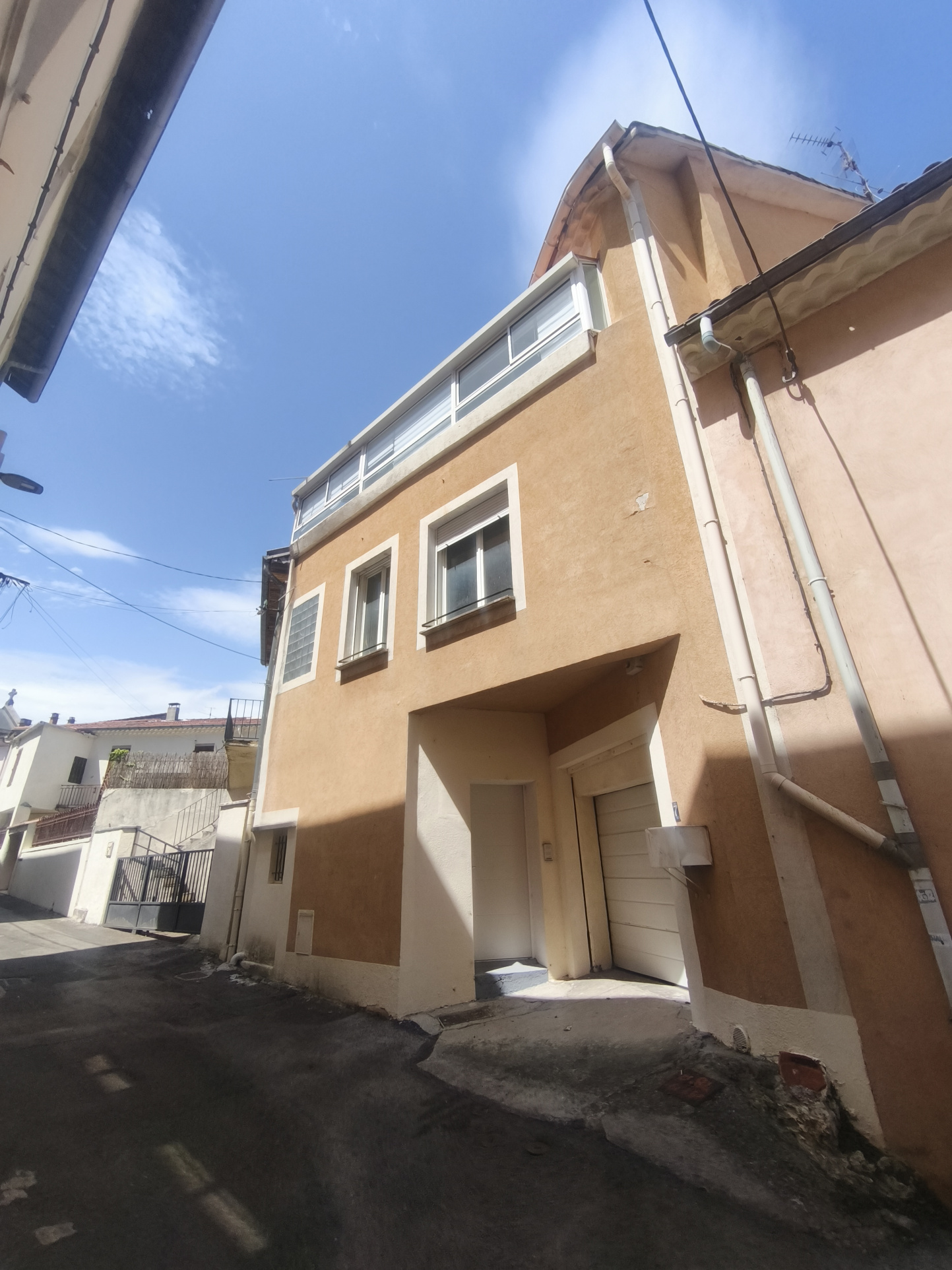 IMMEUBLE DE RAPPORT AVEC FORT POTENTIEL