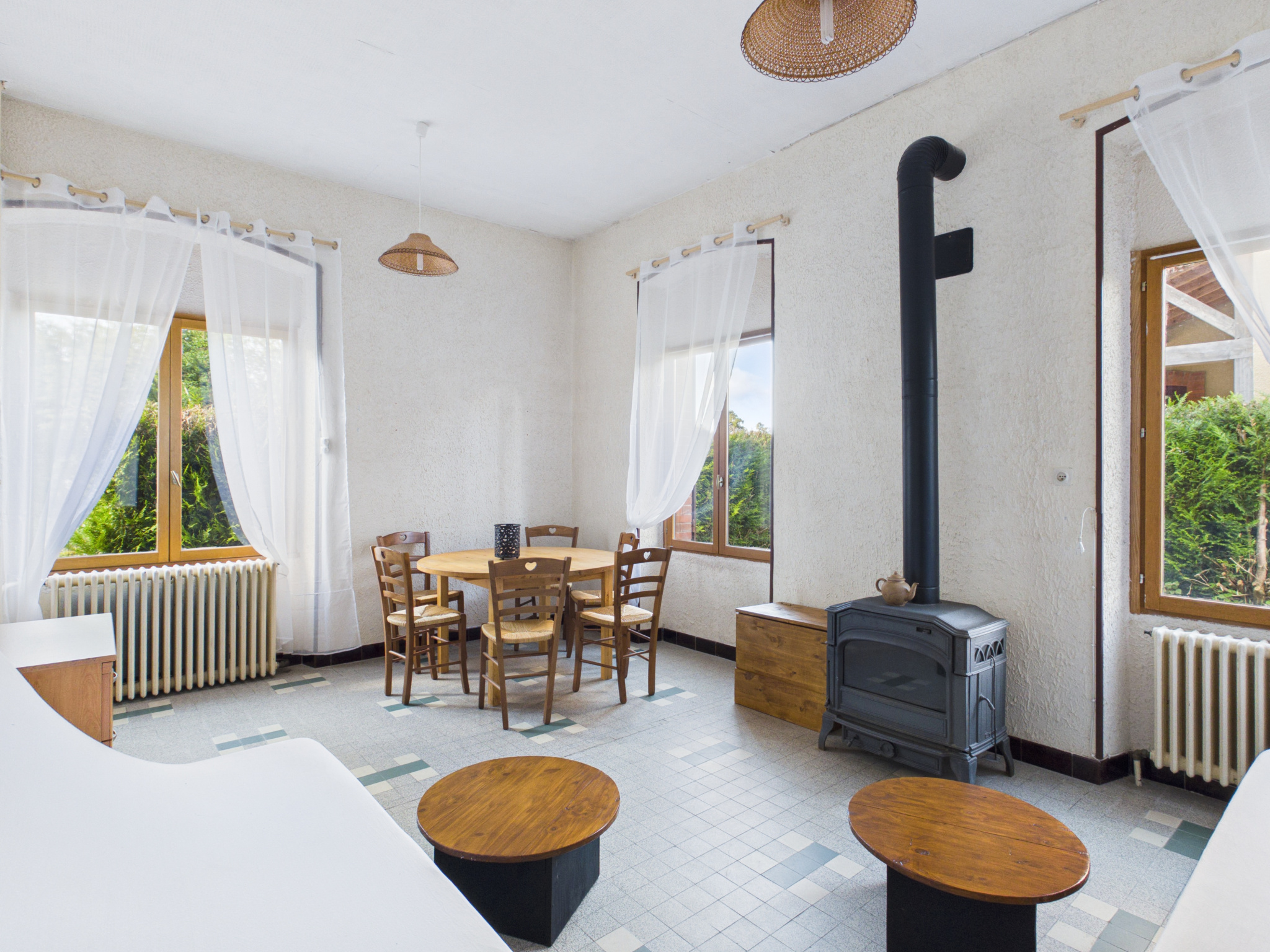Maison de gare habitable de suite avec terrain