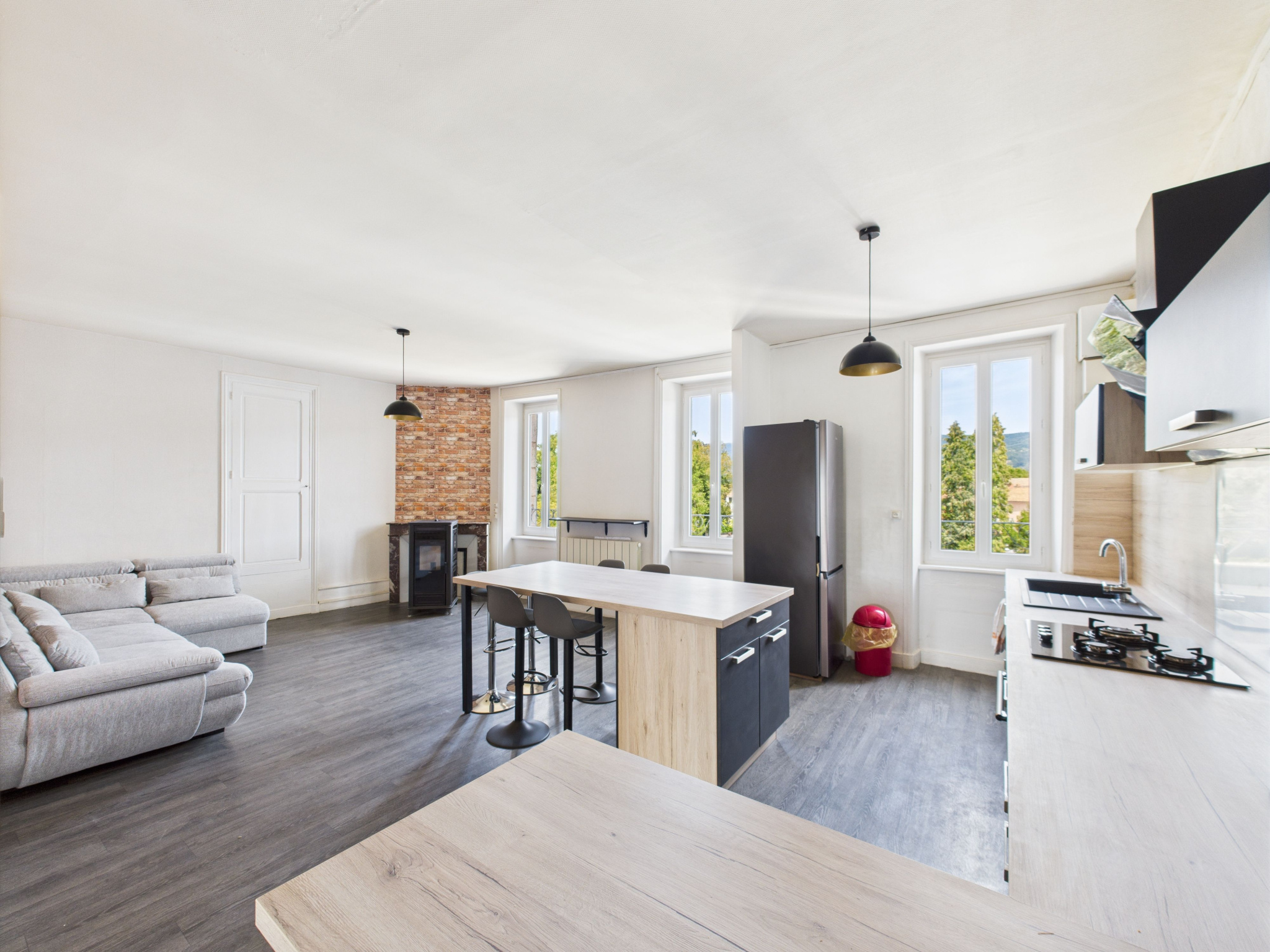 APPARTEMENT T4 117 m2 avec jardin