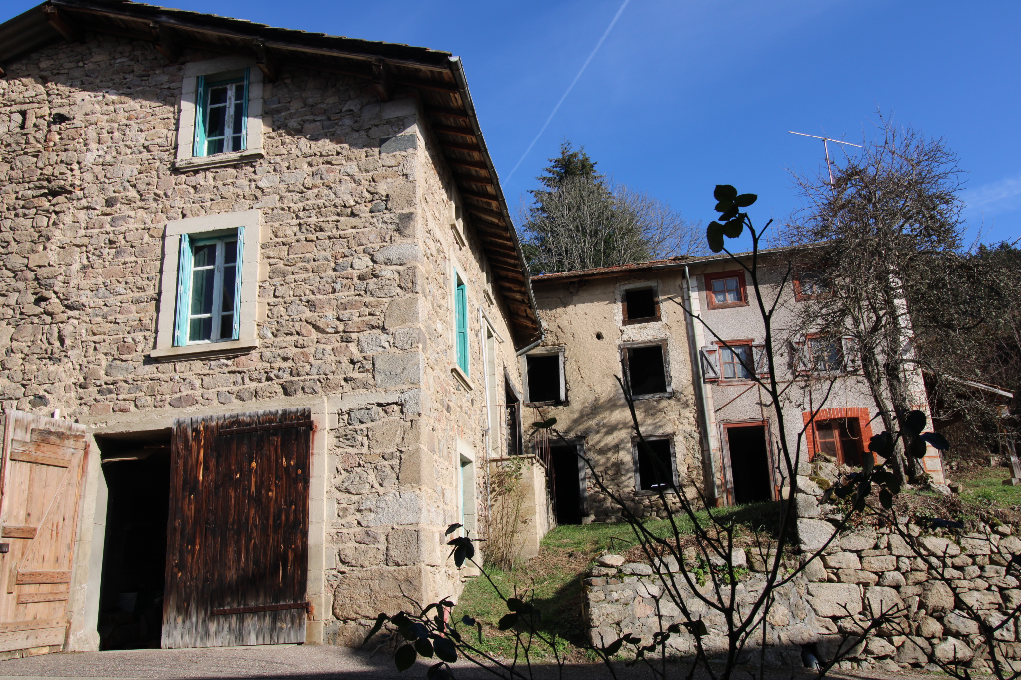A VENDRE 2 MAISONS  A RESTAURER A SAINT-MARTIN DES OLMES