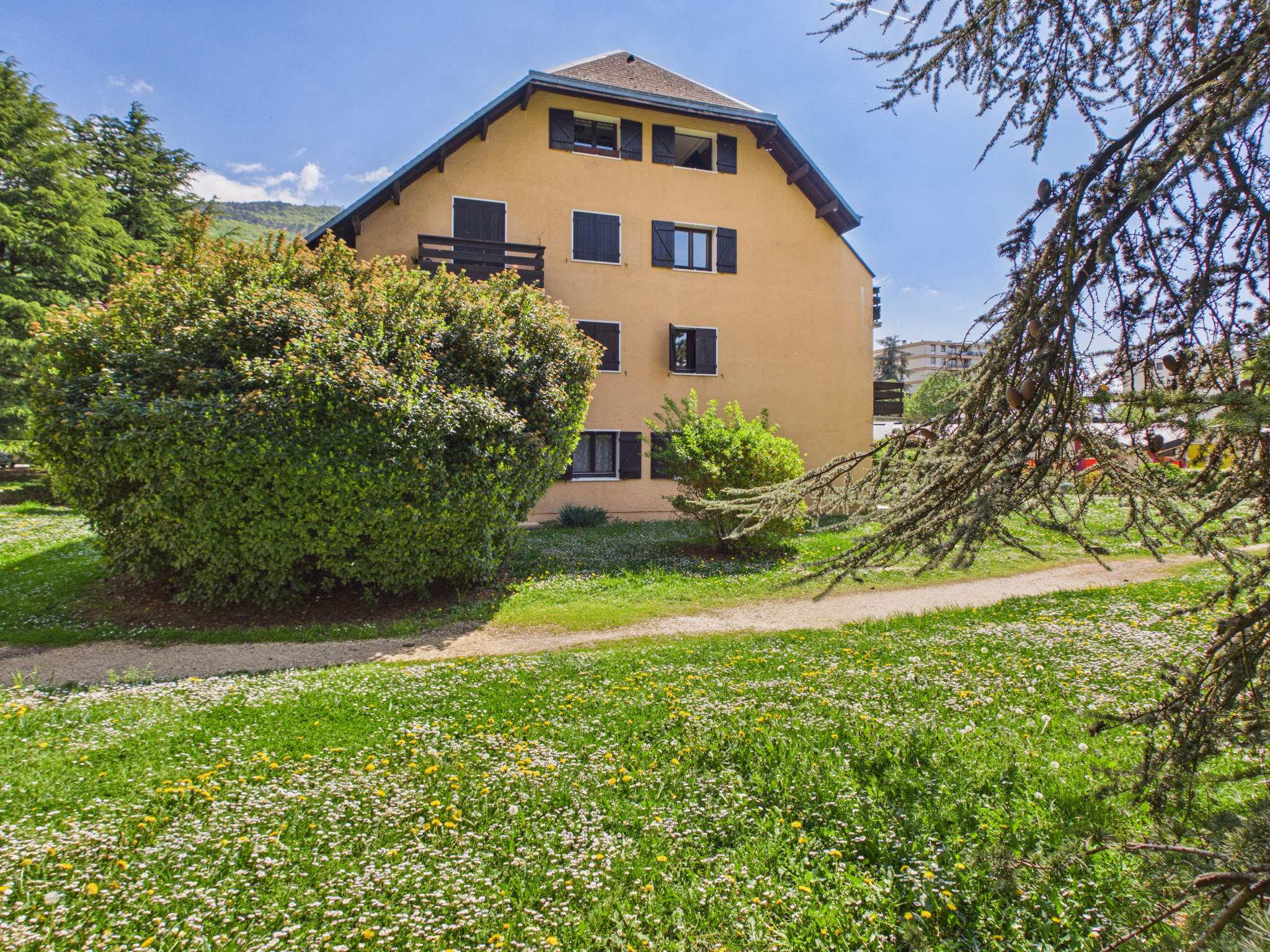BARBY, A VENDRE APPARTEMENT T2 AU CALME
