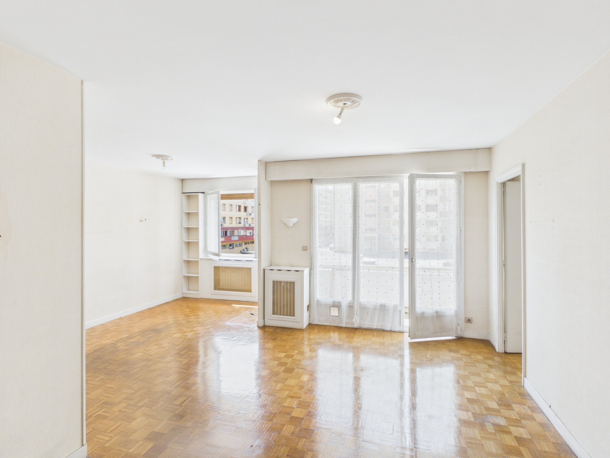 AIX-LES-BAINS, A VENDRE APPARTEMENT DE 100 M2 AVEC CAVE ET PLACE DE PARKING